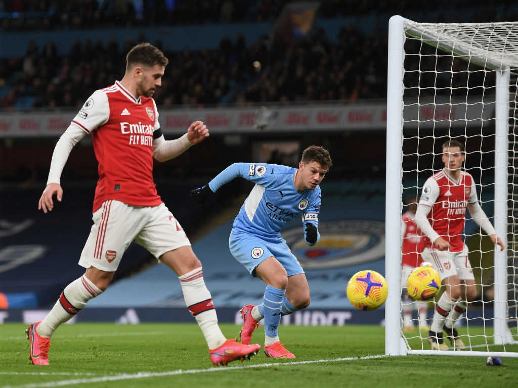 全线失守！阿森纳英超冠军梦碎，欧冠足总杯联赛杯皆无缘